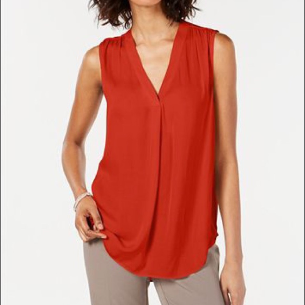 Alfani🚨🚨🚨sale🚨🚨🚨
Petite V-Neck Tank Top